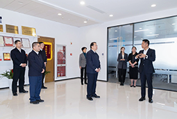 龚正市长走访服务腾博专业服务诚信本国际等重点企业，真心实意为企解忧、助企增利、促企开展